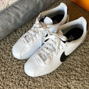 Nike Cortez shoes black and white